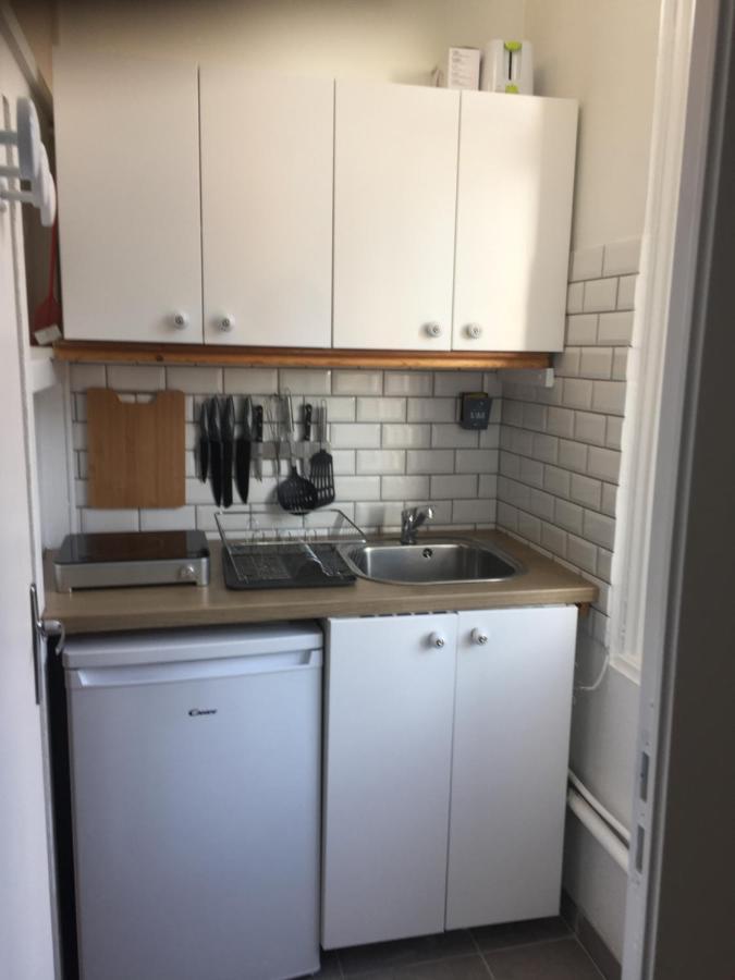 Studette Tiny House De L Eglise 12 M2 Apartment Ault Bagian luar foto