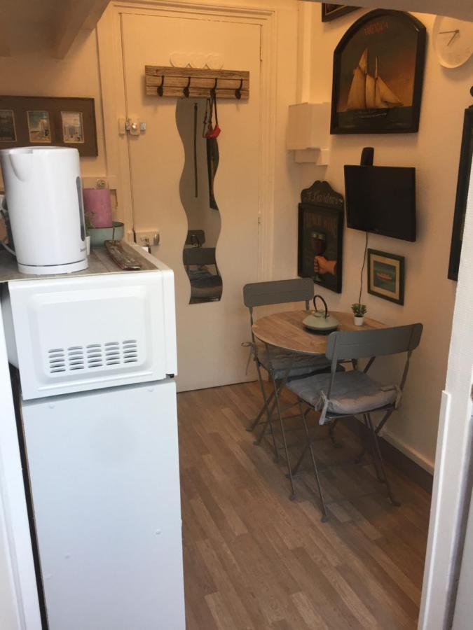 Studette Tiny House De L Eglise 12 M2 Apartment Ault Bagian luar foto